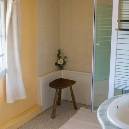 House De La Chouette 2 *